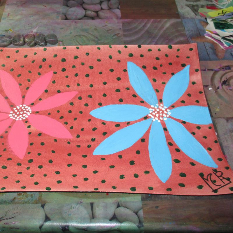 "Margaritas azul y fucsia"