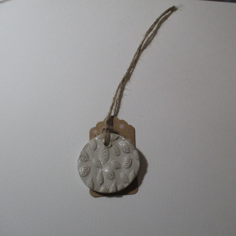 Colgante de cerámica pequeño hojas