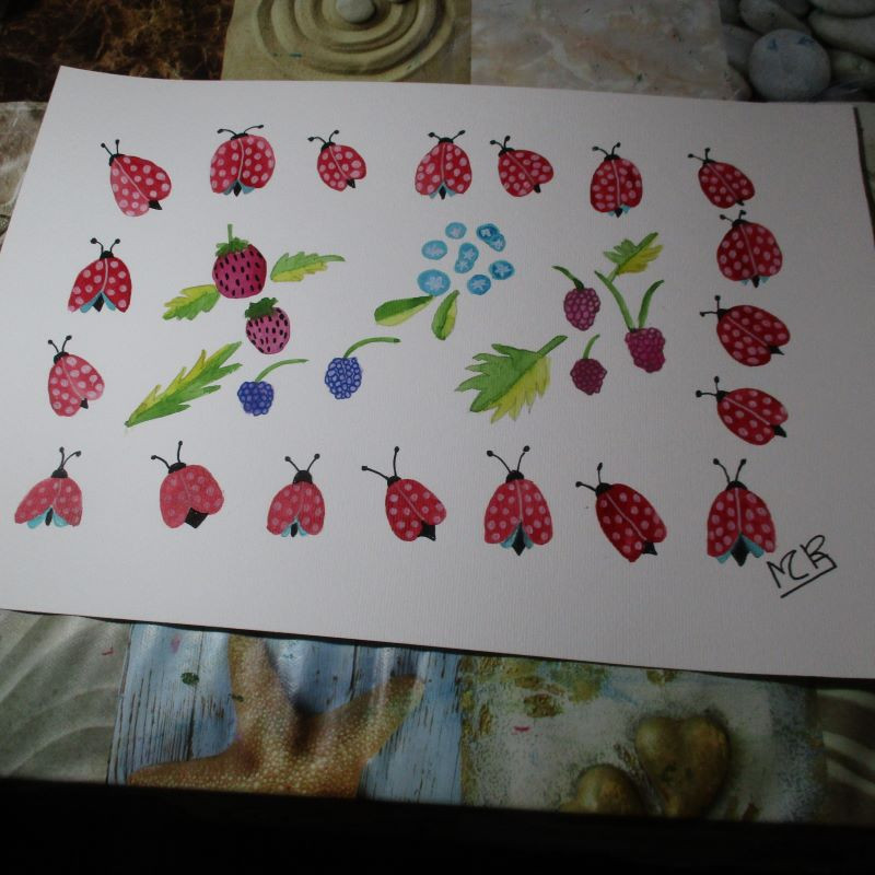 Mariquitas y flores del bosque