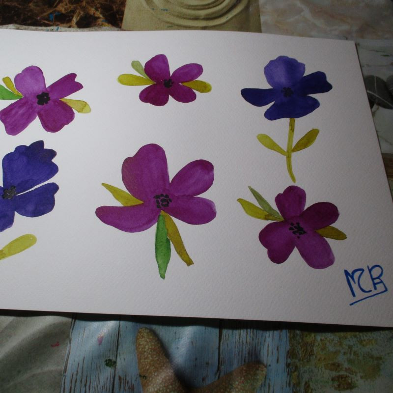 Flores lilas y berenjenas